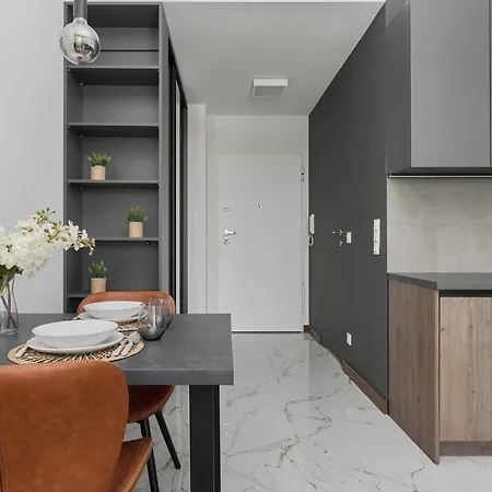 Rent Like - Spacious With Balcony Slonimskiego 2 公寓 *